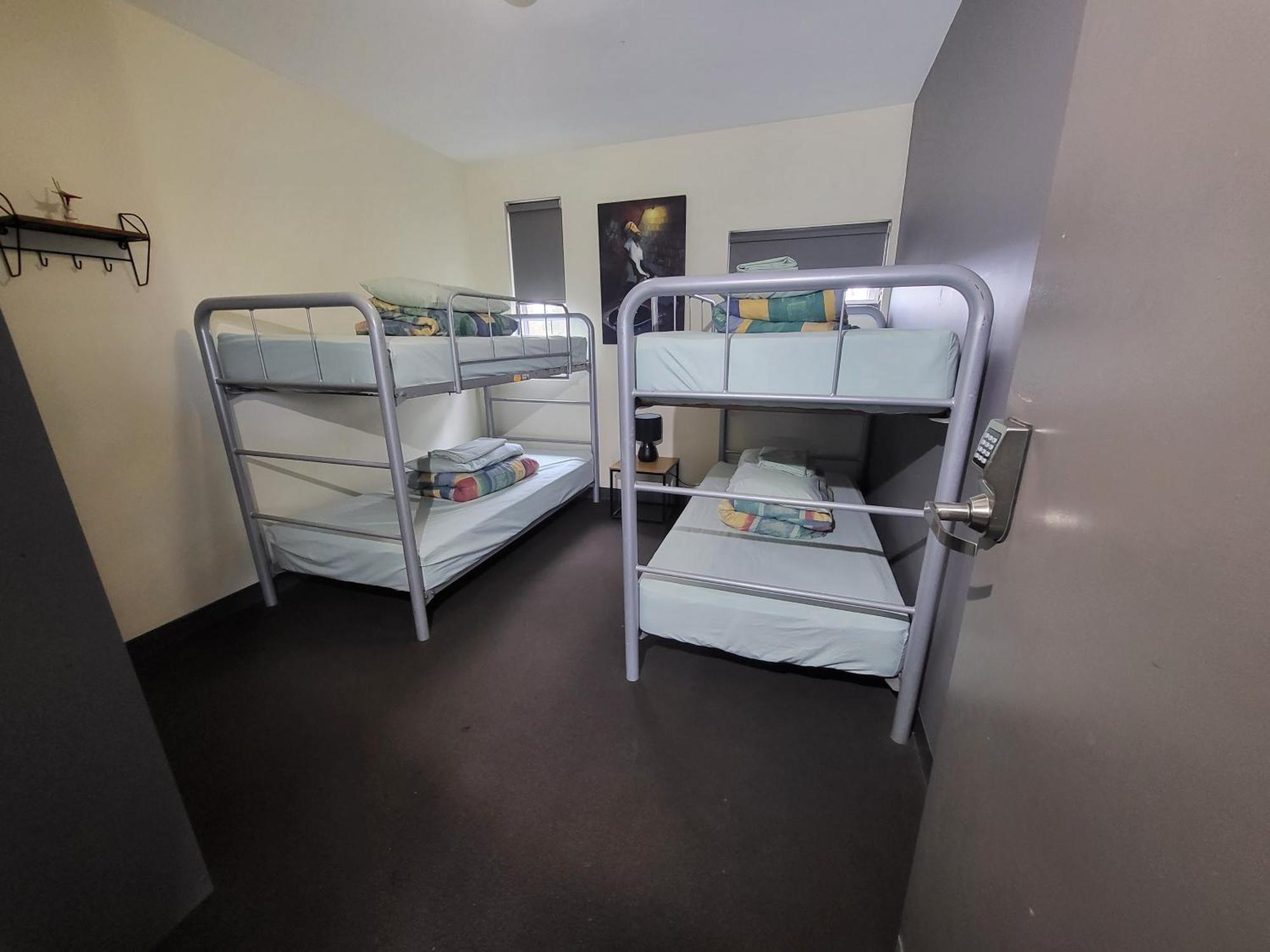 Swansea Backpacker Lodge Hostel