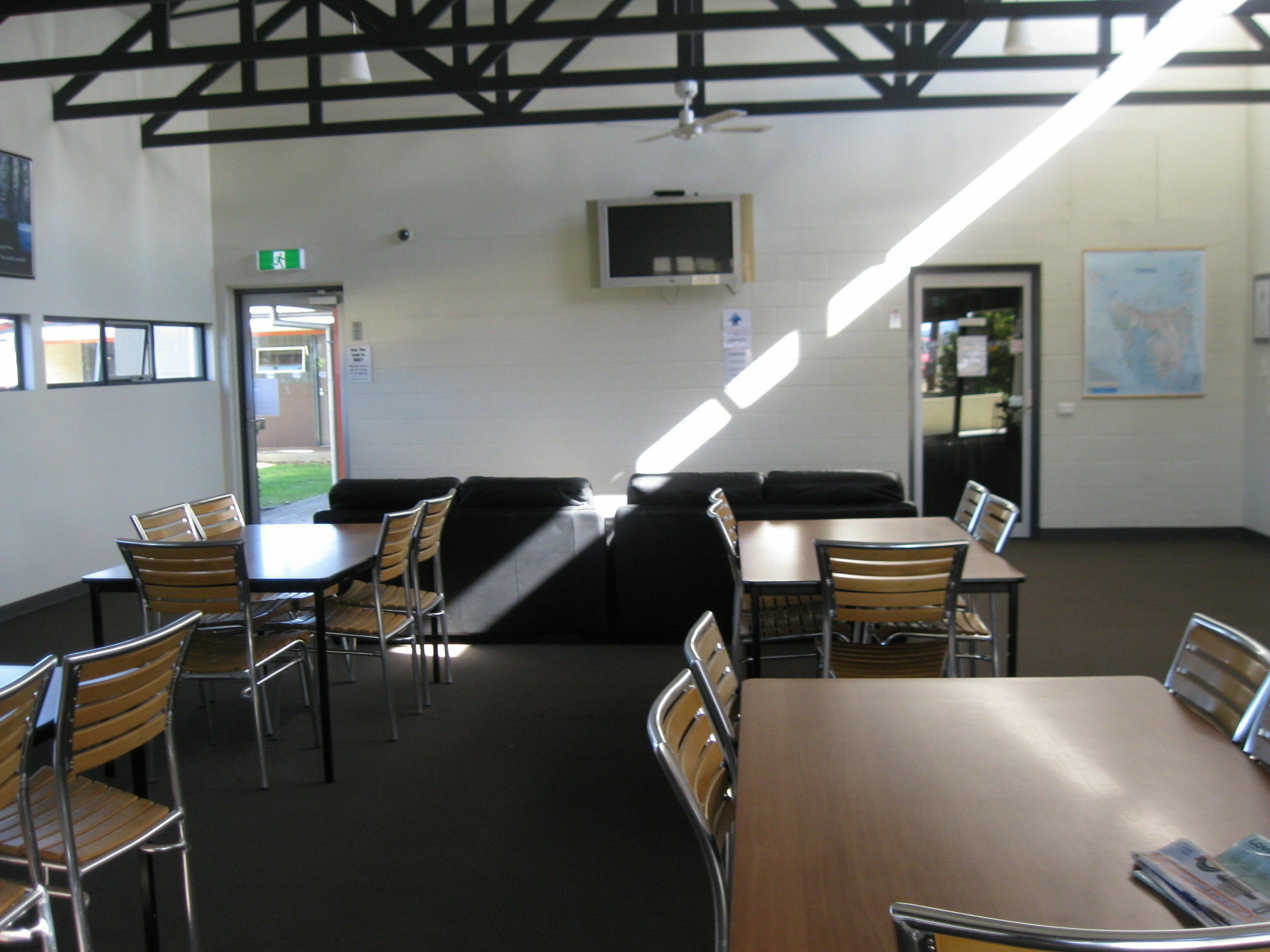 Swansea Backpacker Lodge *